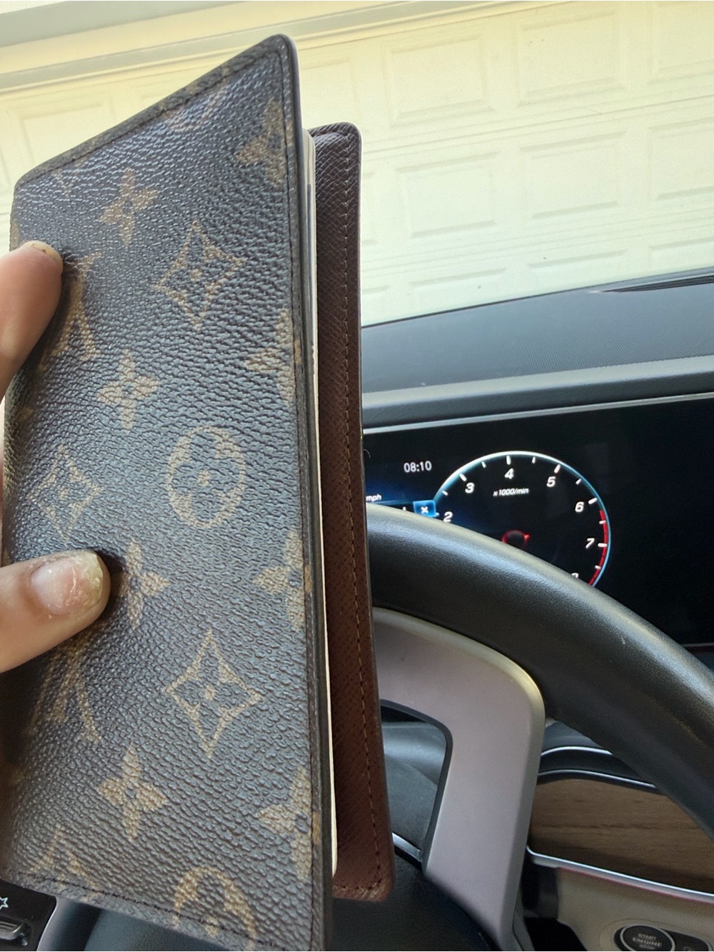 Louis Vuitton Monogram pocket Agenda with 2026 inserts - Picture 4 of 9